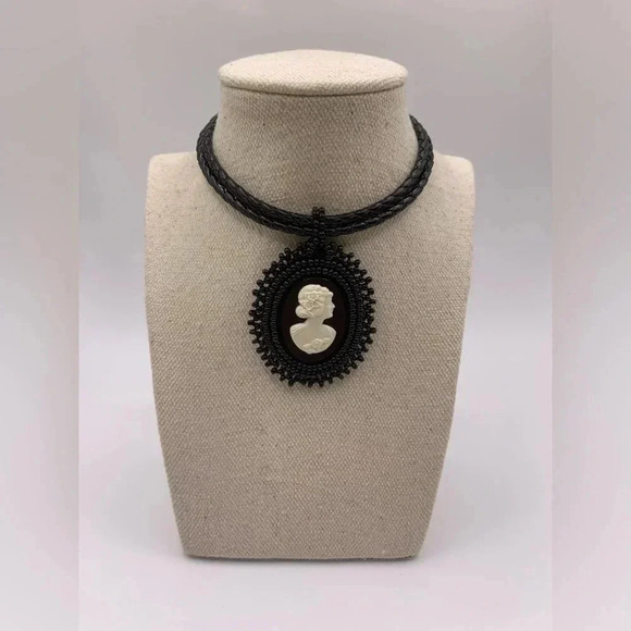 Jewelry - #105 Vintage  Hand Beaded Black & White Cameo pendant